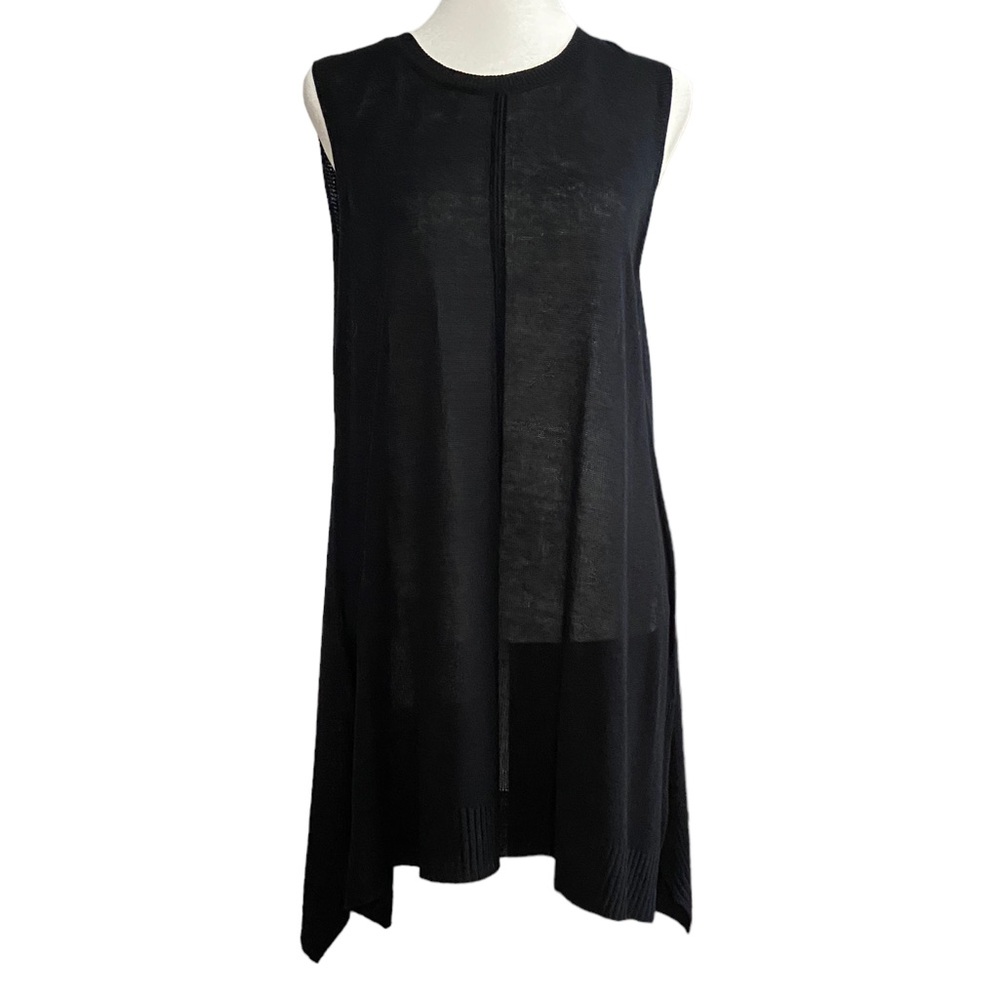 Sleeveless Sweater with Button Details on Back Black M